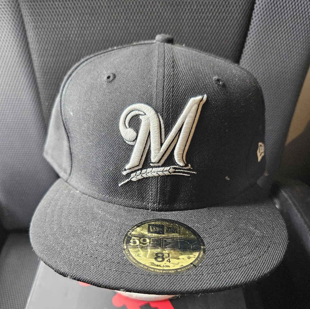 59Fifty 5950 Hat Size 8 1/4 8.25 Milwaukee Brewer New Era Cap with White Logo